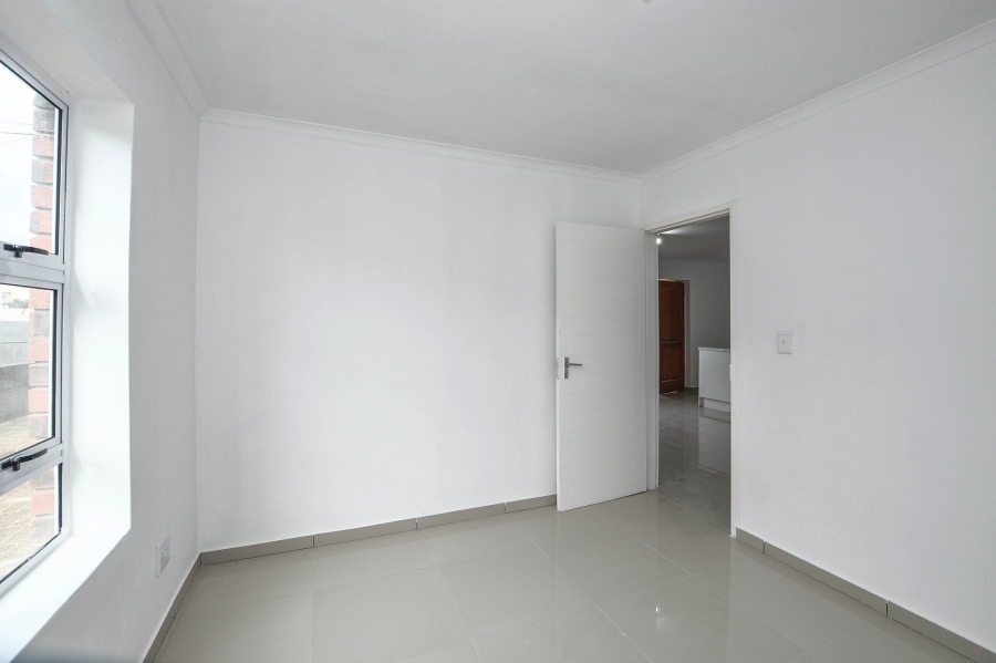 22 Bedroom Property for Sale in Oakdale Western Cape